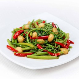 ผัดกระเฉดผัดพริกกระเทียมสด (L)