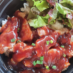 ข้าวหมูสเต็กราดซอสBBQ