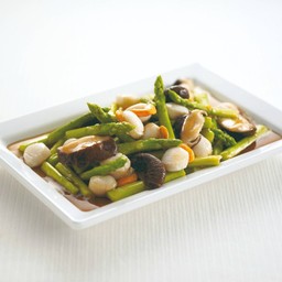 หอยเชลผัดหน่อไม้ฝรั่ง (S)