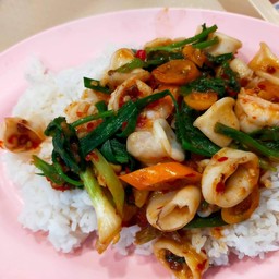 ข้าวผัดพริกเผาทะเล