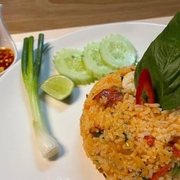 ข้าวผัดต้มยำกุ้ง
