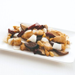 ไก่ผัดเม็ดมะม่วงหิมพานต์ (L)