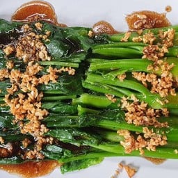 คะน้าน้ำมันหอยราดข้าว