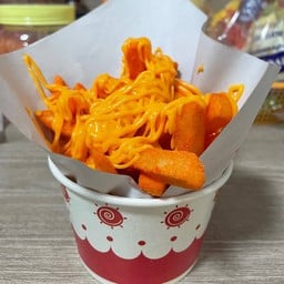 เฟรนฟรายเขย่าผงปาปิก้า