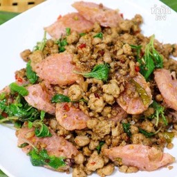 กะเพราแหนม+หมูสับราดข้าว