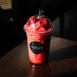 สตรอเบอรี่ปั่น Strawberry Smoothies