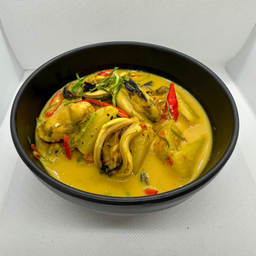 แกงหอยแมงภู่สับปะรด