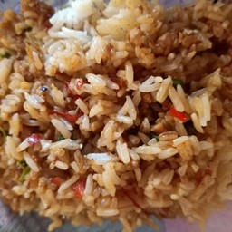 กระเพราหมูสับคลุกข้าว