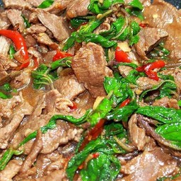กระเพราเนื้อ