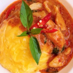 ข้าวไข่ข้นแกงพะแนงหมู