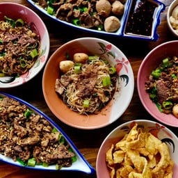 ก๋วยเตี๋ยวเรือนรกแตก อ่อนนุช อ่อนนุช