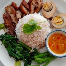 ข้าวขาหมูตุ๋น