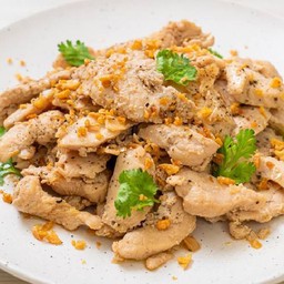 ไก่กระเทียม