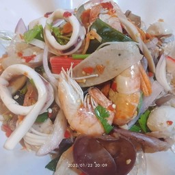 ยำเส้นแก้วรวมมทะเล