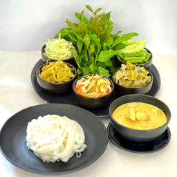 ขนมจีนน้ำยาปูก้อน