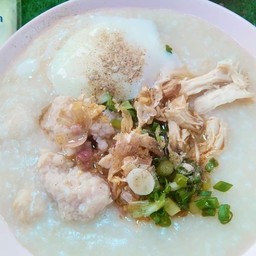 โจ๊กอีีกหละ  หมูเด้ง  ซีเจวัดโพธิ์ทอง สาขา1