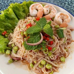 ยำขนมจีนกุ้ง
