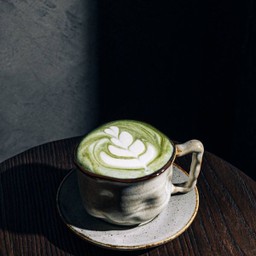 ชาเขียวร้อน ไซรับกุหลาบ Hot Rose Uji Matcha Latte