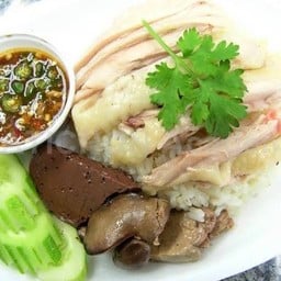 Coffee Nail House ชา ปังปิ้ง สามกอ