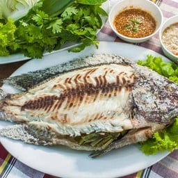 เมี่ยงปลานิลเผา+น้ำจิ้ม+ชุดผัก