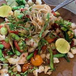 บุ้งกี๋ (สเต็กจานร้อน ก๋วยจั๊บ อาหารตามสั่ง)