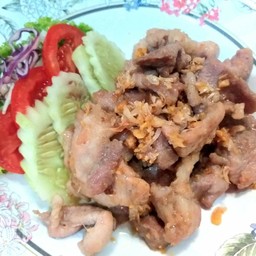 หมูทอดกระเทียมพริกไทย