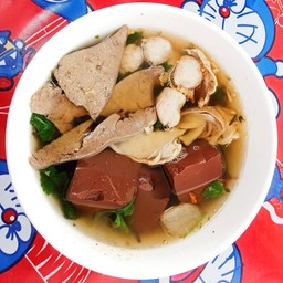 ต้มเลือดหมูจิงจู่ฉ่าย