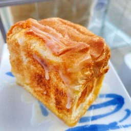 ปังปิ้งเนยนม