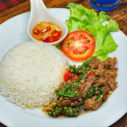 กระเพราเนื้อ