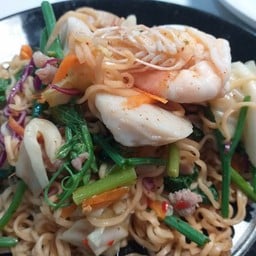 ยำมาม่า