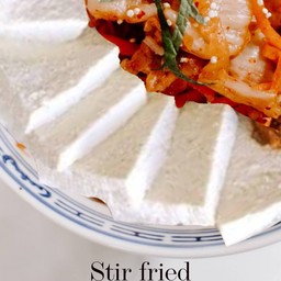 วีแกนผัดกิมจิเต้าหู้เย็น