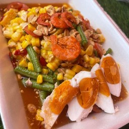 ตำข้าวโพดไข่เค็ม