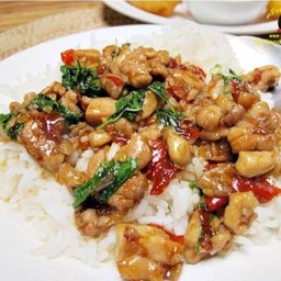 ข้าวกะเพราไก่