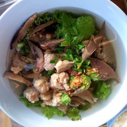 คุณอ้อต้มเลือดหมู พฤกษาบี