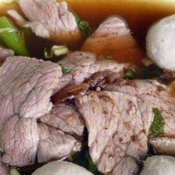 เกาเหลาลูกชิ้นเนื้อสด