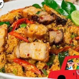 ข้าวผัดต้มยำหมู