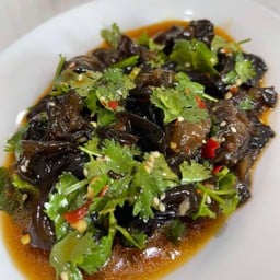 ยำเห็ดหูหนูจีนน้ำมันงา