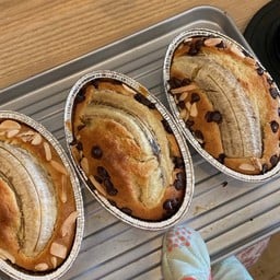 BANANA CHOCO CAKE