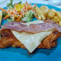 สเต็กไก่เบคอนชีส
