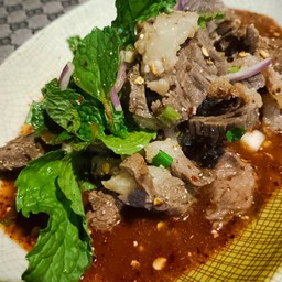 น้ำตกเนื้อ