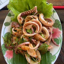 ลาบปลาหมึก