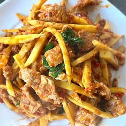 พริกแกงหน่อไม้กับข้าว