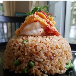 ข้าวผัดน้ำพริกเผากุ้ง