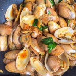 ผัดหอยลายนำ้พริกเผา - ไซส์เล็ก