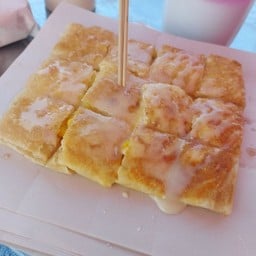 โรตีชีสยืด+ข้าวโพด (ใส่กล่อง)