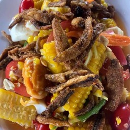 ตำข้าวโพดไข่เค็ม