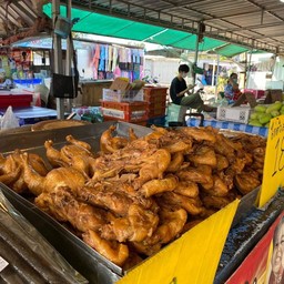 โครงไก่
