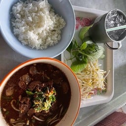 ก๋วยเตี๋ยวเรือหาดเลา สาขาตรัง