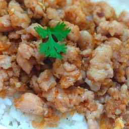 ข้าวไก่ทอดกระเทียม