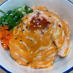 ข้าวหน้าแซลมอนเบิร์นสไปร์ซี่